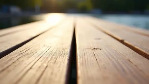 Jakie deski na taras gładkie czy ryflowane